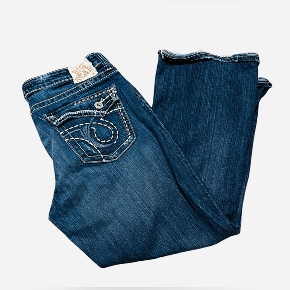 Big Star Maddie Dark Wash Mid Rise Fit Size 33 Regular - Picture 11 of 13